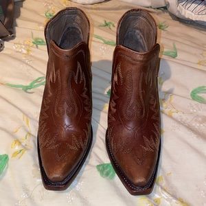 Arita Dixon Boots size 6.5